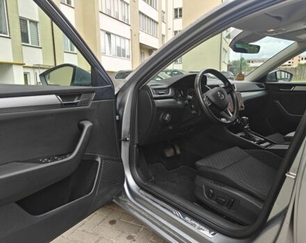 Серый Шкода Суперб, объемом двигателя 2 л и пробегом 207 тыс. км за 17999 $, фото 7 на Automoto.ua