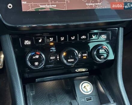 Сірий Шкода Суперб, об'ємом двигуна 1.97 л та пробігом 180 тис. км за 23999 $, фото 31 на Automoto.ua