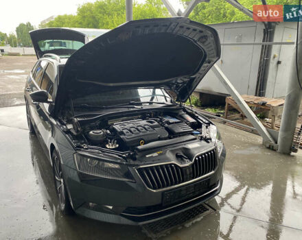 Серый Шкода Суперб, объемом двигателя 1.97 л и пробегом 373 тыс. км за 17999 $, фото 38 на Automoto.ua