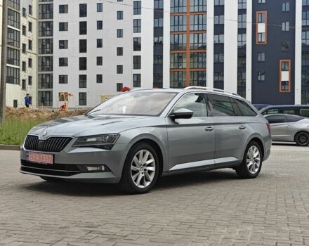 Серый Шкода Суперб, объемом двигателя 2 л и пробегом 207 тыс. км за 17999 $, фото 4 на Automoto.ua