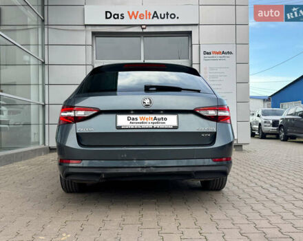 Серый Шкода Суперб, объемом двигателя 2 л и пробегом 187 тыс. км за 17900 $, фото 4 на Automoto.ua