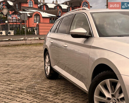 Серый Шкода Суперб, объемом двигателя 2 л и пробегом 302 тыс. км за 20200 $, фото 4 на Automoto.ua