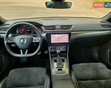 Сірий Шкода Суперб, об'ємом двигуна 2 л та пробігом 224 тис. км за 25999 $, фото 17 на Automoto.ua