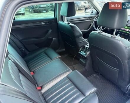 Серый Шкода Суперб, объемом двигателя 2 л и пробегом 128 тыс. км за 28390 $, фото 39 на Automoto.ua