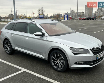 Серый Шкода Суперб, объемом двигателя 1.97 л и пробегом 69 тыс. км за 33000 $, фото 2 на Automoto.ua