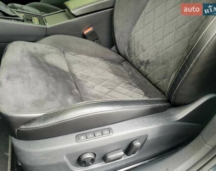 Сірий Шкода Суперб, об'ємом двигуна 2 л та пробігом 224 тис. км за 25999 $, фото 24 на Automoto.ua