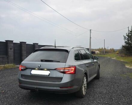 Сірий Шкода Суперб, об'ємом двигуна 2 л та пробігом 241 тис. км за 21700 $, фото 22 на Automoto.ua