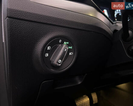 Серый Шкода Суперб, объемом двигателя 2 л и пробегом 302 тыс. км за 20200 $, фото 17 на Automoto.ua