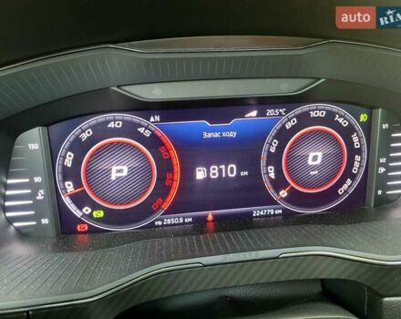 Сірий Шкода Суперб, об'ємом двигуна 2 л та пробігом 224 тис. км за 25999 $, фото 45 на Automoto.ua