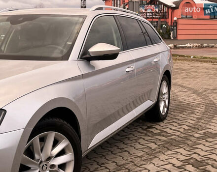 Серый Шкода Суперб, объемом двигателя 2 л и пробегом 302 тыс. км за 20200 $, фото 1 на Automoto.ua