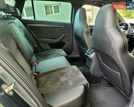 Сірий Шкода Суперб, об'ємом двигуна 2 л та пробігом 224 тис. км за 25999 $, фото 28 на Automoto.ua