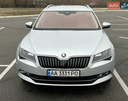 Серый Шкода Суперб, объемом двигателя 1.97 л и пробегом 69 тыс. км за 33000 $, фото 1 на Automoto.ua