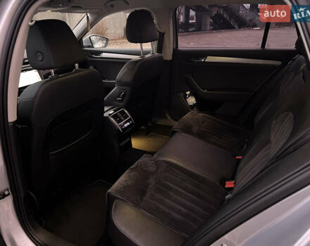 Серый Шкода Суперб, объемом двигателя 2 л и пробегом 302 тыс. км за 20200 $, фото 25 на Automoto.ua