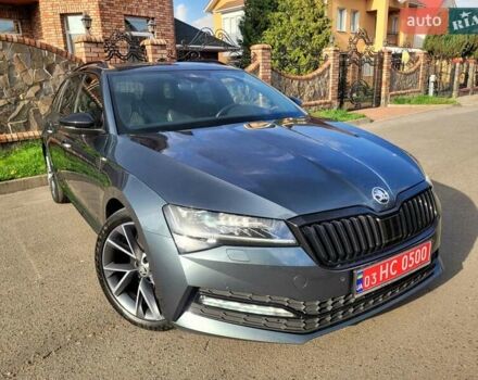 Сірий Шкода Суперб, об'ємом двигуна 2 л та пробігом 224 тис. км за 25999 $, фото 1 на Automoto.ua