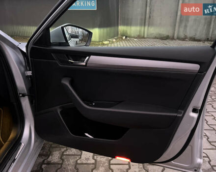 Серый Шкода Суперб, объемом двигателя 2 л и пробегом 302 тыс. км за 20200 $, фото 32 на Automoto.ua