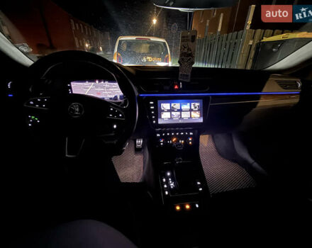 Сірий Шкода Суперб, об'ємом двигуна 1.97 л та пробігом 160 тис. км за 24000 $, фото 15 на Automoto.ua