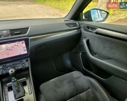 Сірий Шкода Суперб, об'ємом двигуна 2 л та пробігом 224 тис. км за 25999 $, фото 19 на Automoto.ua