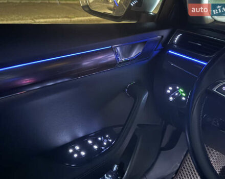 Сірий Шкода Суперб, об'ємом двигуна 1.97 л та пробігом 160 тис. км за 24000 $, фото 18 на Automoto.ua