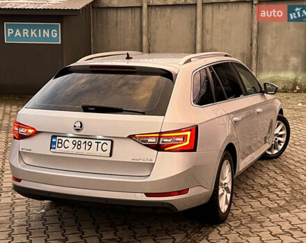 Серый Шкода Суперб, объемом двигателя 2 л и пробегом 302 тыс. км за 20200 $, фото 6 на Automoto.ua