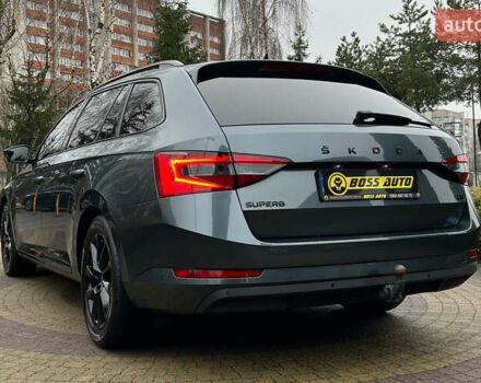 Серый Шкода Суперб, объемом двигателя 1.4 л и пробегом 180 тыс. км за 25999 $, фото 4 на Automoto.ua