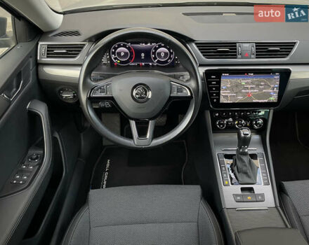 Сірий Шкода Суперб, об'ємом двигуна 1.97 л та пробігом 207 тис. км за 23999 $, фото 48 на Automoto.ua