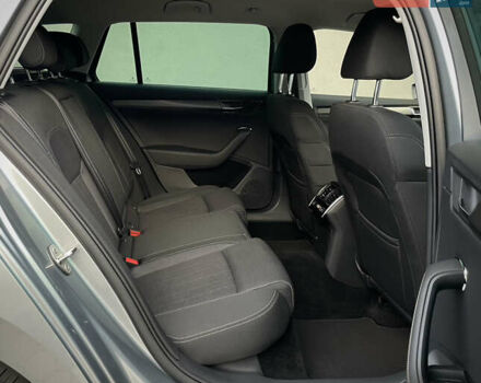 Сірий Шкода Суперб, об'ємом двигуна 1.97 л та пробігом 207 тис. км за 23999 $, фото 41 на Automoto.ua