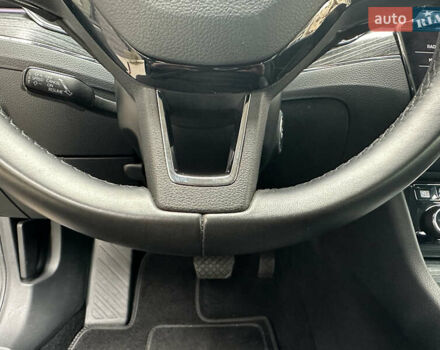 Сірий Шкода Суперб, об'ємом двигуна 2 л та пробігом 150 тис. км за 25500 $, фото 93 на Automoto.ua