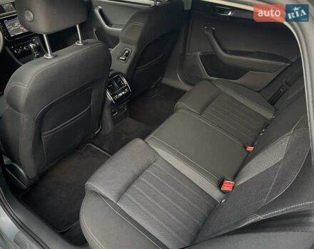 Сірий Шкода Суперб, об'ємом двигуна 1.97 л та пробігом 207 тис. км за 23999 $, фото 39 на Automoto.ua