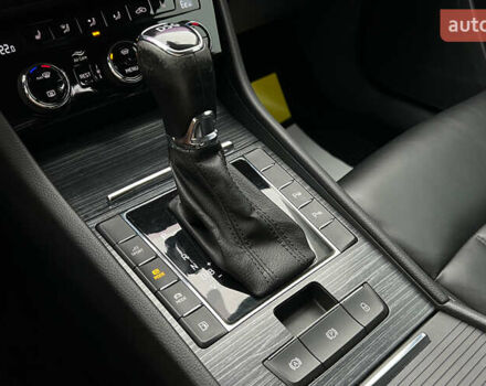 Серый Шкода Суперб, объемом двигателя 1.4 л и пробегом 180 тыс. км за 25999 $, фото 16 на Automoto.ua