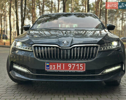 Сірий Шкода Суперб, об'ємом двигуна 2 л та пробігом 150 тис. км за 25500 $, фото 21 на Automoto.ua
