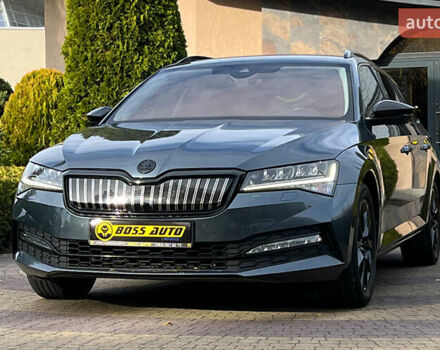 Серый Шкода Суперб, объемом двигателя 1.4 л и пробегом 180 тыс. км за 25999 $, фото 2 на Automoto.ua