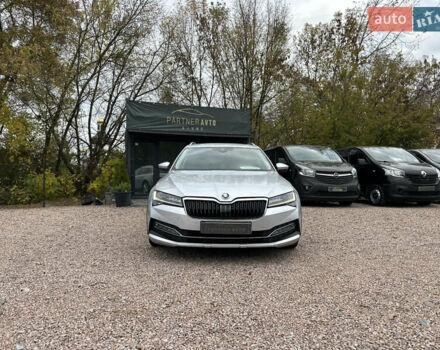 Серый Шкода Суперб, объемом двигателя 2 л и пробегом 182 тыс. км за 23999 $, фото 2 на Automoto.ua