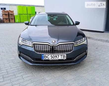 Серый Шкода Суперб, объемом двигателя 1.4 л и пробегом 108 тыс. км за 27900 $, фото 5 на Automoto.ua