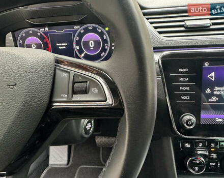 Сірий Шкода Суперб, об'ємом двигуна 2 л та пробігом 150 тис. км за 25500 $, фото 91 на Automoto.ua