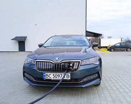 Серый Шкода Суперб, объемом двигателя 1.4 л и пробегом 108 тыс. км за 27900 $, фото 23 на Automoto.ua