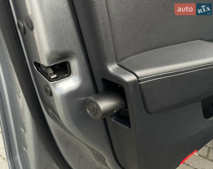 Сірий Шкода Суперб, об'ємом двигуна 1.97 л та пробігом 207 тис. км за 23999 $, фото 63 на Automoto.ua