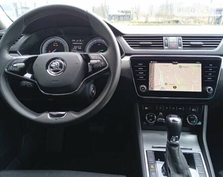 Серый Шкода Суперб, объемом двигателя 1.4 л и пробегом 108 тыс. км за 27900 $, фото 41 на Automoto.ua