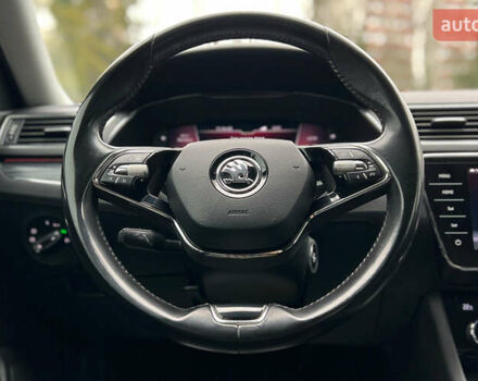 Серый Шкода Суперб, объемом двигателя 1.4 л и пробегом 180 тыс. км за 25999 $, фото 9 на Automoto.ua