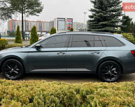 Серый Шкода Суперб, объемом двигателя 1.4 л и пробегом 180 тыс. км за 25999 $, фото 3 на Automoto.ua