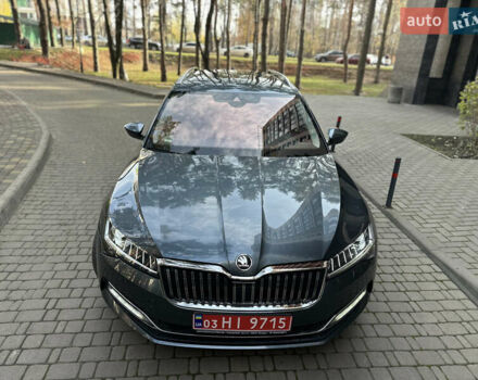 Сірий Шкода Суперб, об'ємом двигуна 2 л та пробігом 150 тис. км за 25500 $, фото 27 на Automoto.ua