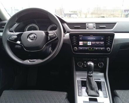 Серый Шкода Суперб, объемом двигателя 1.4 л и пробегом 108 тыс. км за 27900 $, фото 42 на Automoto.ua