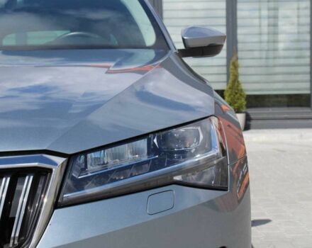 Сірий Шкода Суперб, об'ємом двигуна 2 л та пробігом 220 тис. км за 22500 $, фото 5 на Automoto.ua