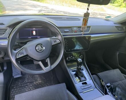 Серый Шкода Суперб, объемом двигателя 2 л и пробегом 187 тыс. км за 29000 $, фото 12 на Automoto.ua