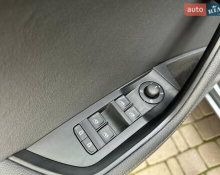 Сірий Шкода Суперб, об'ємом двигуна 2 л та пробігом 150 тис. км за 25500 $, фото 50 на Automoto.ua