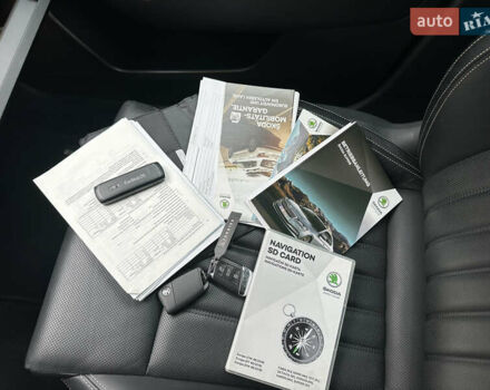 Сірий Шкода Суперб, об'ємом двигуна 2 л та пробігом 150 тис. км за 25500 $, фото 96 на Automoto.ua