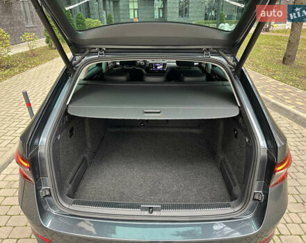 Сірий Шкода Суперб, об'ємом двигуна 2 л та пробігом 150 тис. км за 25500 $, фото 80 на Automoto.ua