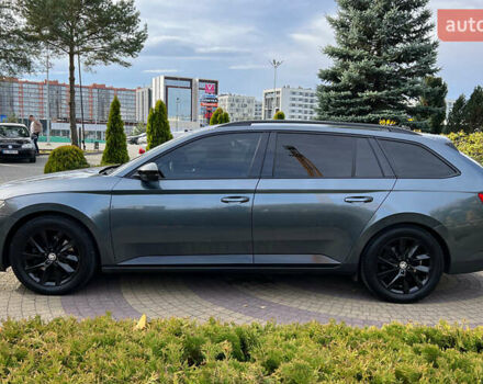 Серый Шкода Суперб, объемом двигателя 1.4 л и пробегом 180 тыс. км за 25999 $, фото 3 на Automoto.ua