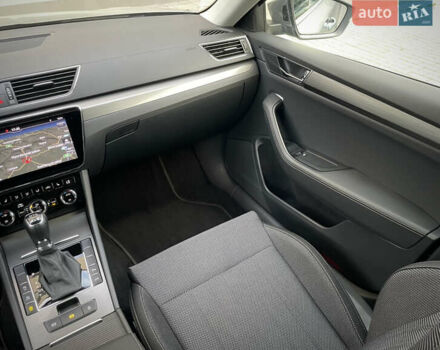 Сірий Шкода Суперб, об'ємом двигуна 1.97 л та пробігом 207 тис. км за 23999 $, фото 37 на Automoto.ua