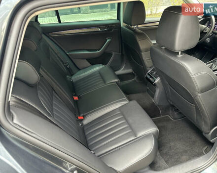 Сірий Шкода Суперб, об'ємом двигуна 2 л та пробігом 150 тис. км за 25500 $, фото 38 на Automoto.ua