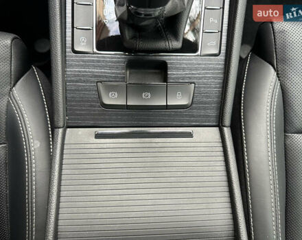 Сірий Шкода Суперб, об'ємом двигуна 2 л та пробігом 150 тис. км за 25500 $, фото 70 на Automoto.ua